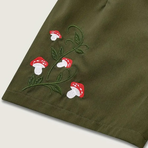 Green Mushroom Embroidered Romper Overalls New Boutique - Picture 2 of 5